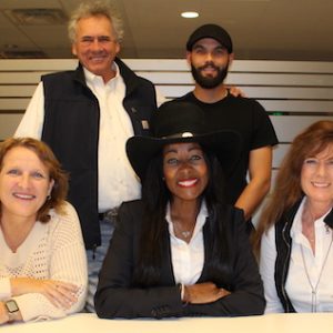 Country Singer-Songwriter Brei Carter Signs With Brown Lee Entertainment For Exclusive Global Music Distribution & Digital Marketing